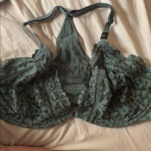 Razorback Body by Victoria unlined plunge bra 38DD